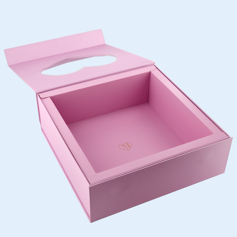 Clothing Packaging Gift Box with Heart-shaped Window